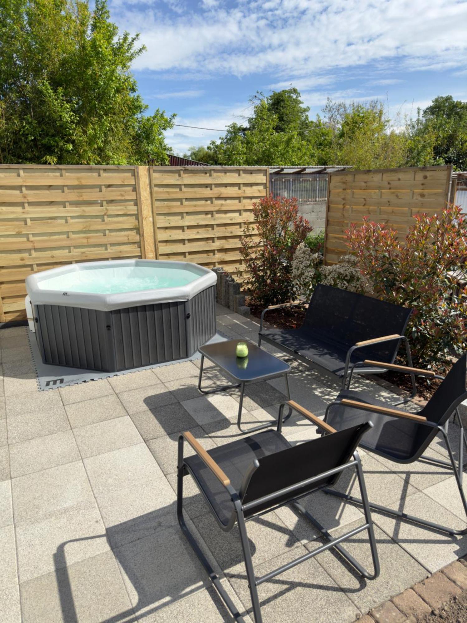 Gite Les Lilas, Centre Alsace, Avec Jacuzzi Mackenheim Exterior foto